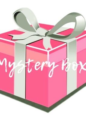 Kate spade mystery box - 3 items